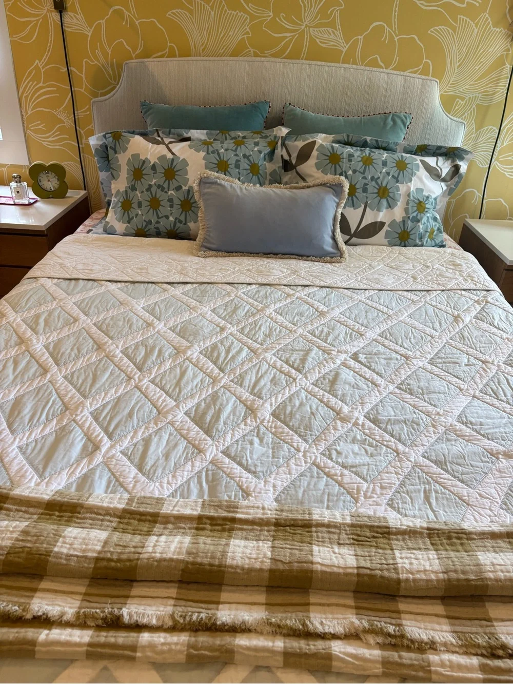 Serena & Lily Aqua and White Diamond Quilt Queen EUC